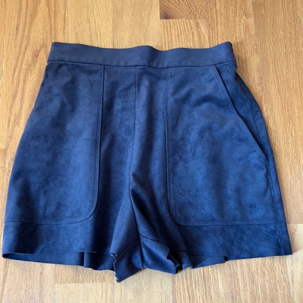 Wilfred faux suede high waisted shorts small gray